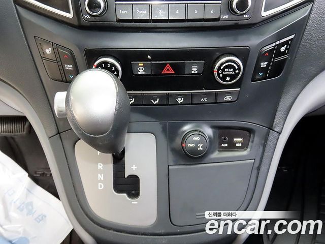 Hyundai Grand Starex 4WD 11-Seater Wagon Smart 2016 — фото 9