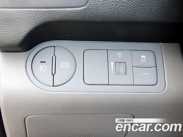 Hyundai Grand Starex 4WD 11-Seater Wagon Smart 2016 — фото 15