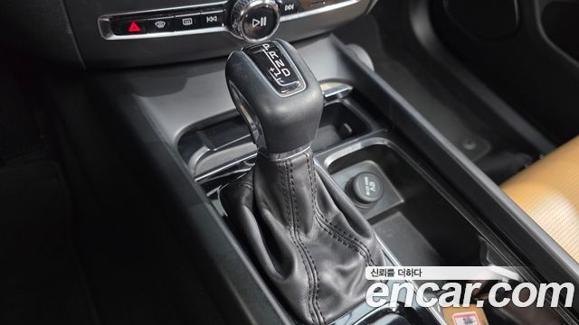Volvo XC60 (II) D5 Inscription 2019 — фото 9