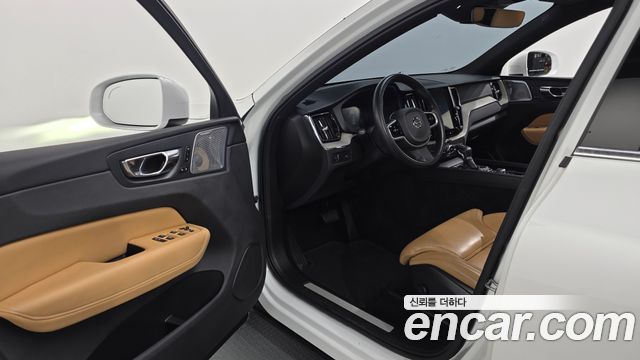 Volvo XC60 (II) D5 Inscription 2019 — фото 10