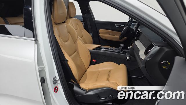 Volvo XC60 (II) D5 Inscription 2019 — фото 12