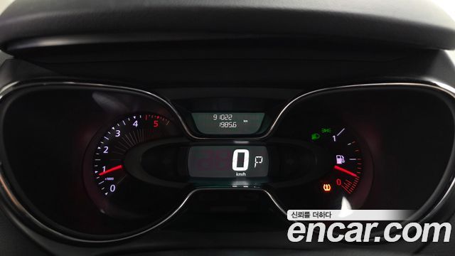 Renault Korea QM3 RE 2017 — фото 8