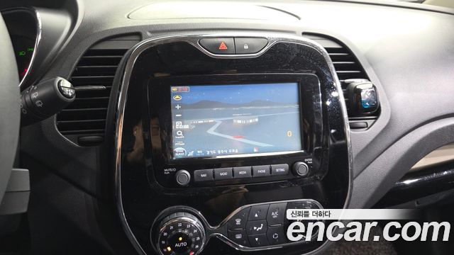 Renault Korea QM3 RE 2017 — фото 20