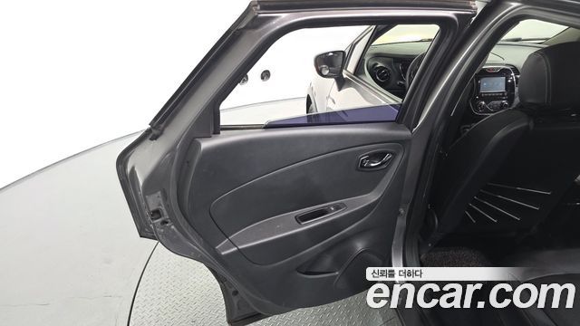 Renault Korea QM3 RE 2017 — фото 31