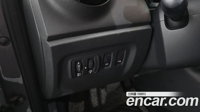 Renault Korea QM3 RE 2017 — фото 35