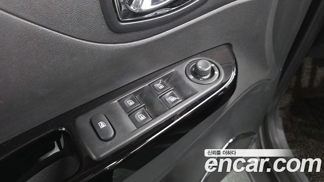 Renault Korea QM3 RE 2017 — фото 40