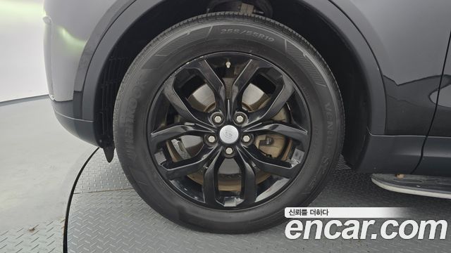 Land Rover Discovery 5 2.0 SD4 SE 2018 — фото 5