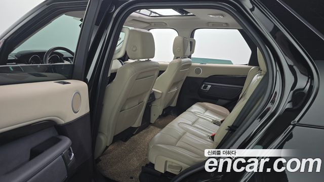 Land Rover Discovery 5 2.0 SD4 SE 2018 — фото 12