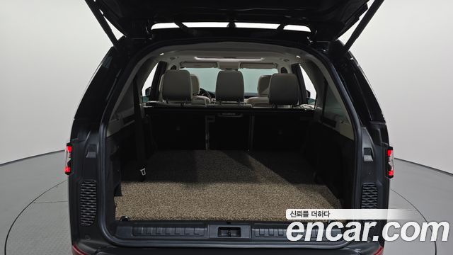 Land Rover Discovery 5 2.0 SD4 SE 2018 — фото 28