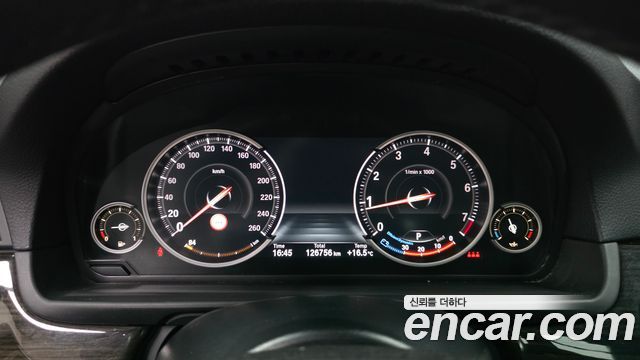 BMW 5 Series (F10) 528i Luxury Plus 2016 — фото 8