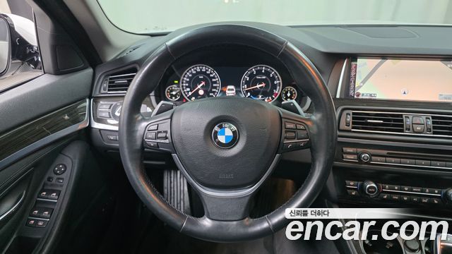 BMW 5 Series (F10) 528i Luxury Plus 2016 — фото 14
