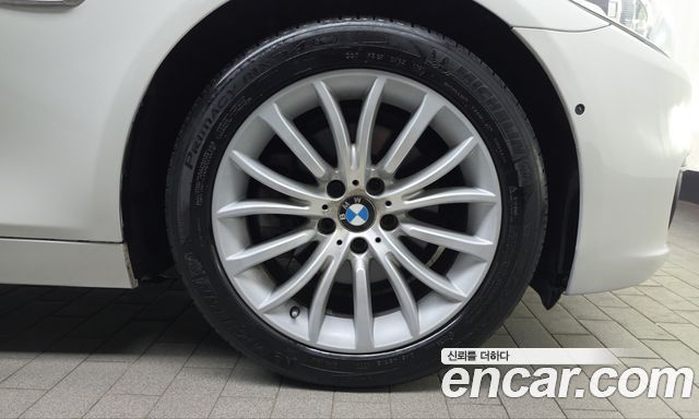 BMW 5 Series (F10) 528i Luxury Plus 2016 — фото 21
