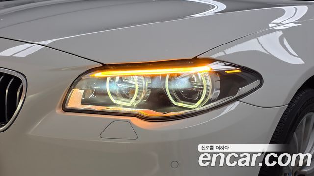 BMW 5 Series (F10) 528i Luxury Plus 2016 — фото 22