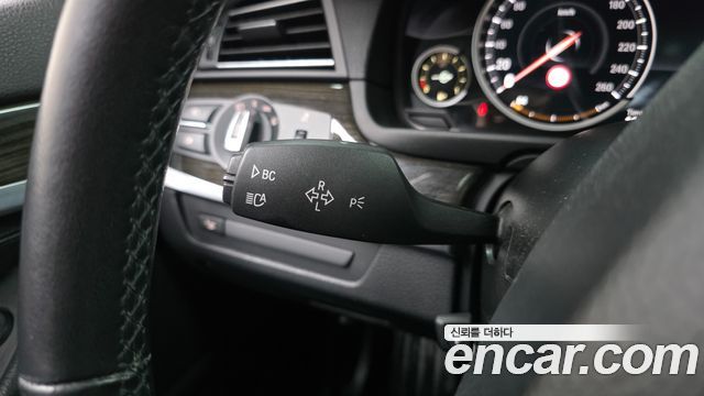 BMW 5 Series (F10) 528i Luxury Plus 2016 — фото 27