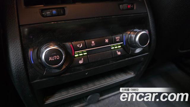 BMW 5 Series (F10) 528i Luxury Plus 2016 — фото 30