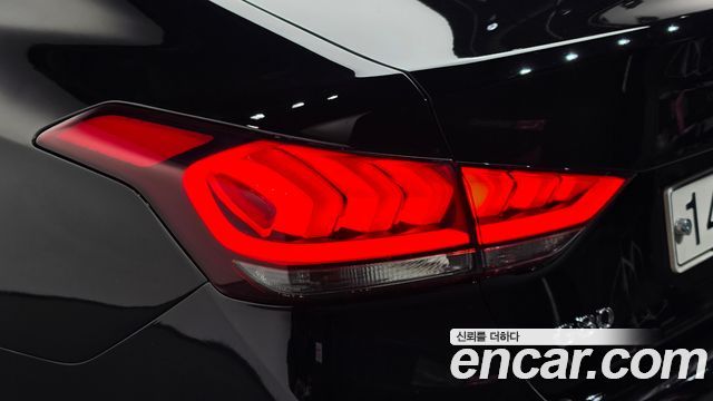 Genesis G80 3.3 GDI AWD Premium Luxury 2017 — фото 23
