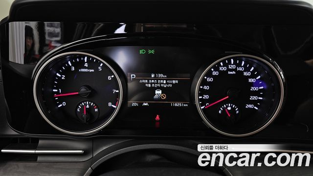 Kia Carnival (IV) Gasoline 9-Seater Prestige 2023 — фото 8