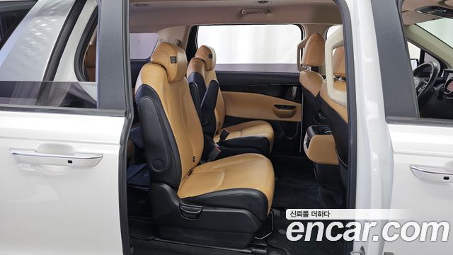 Kia Carnival (IV) Gasoline 9-Seater Prestige 2023 — фото 16