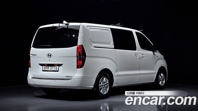 Hyundai Grand Starex Van 5-Seater Smart 2021 — фото 2