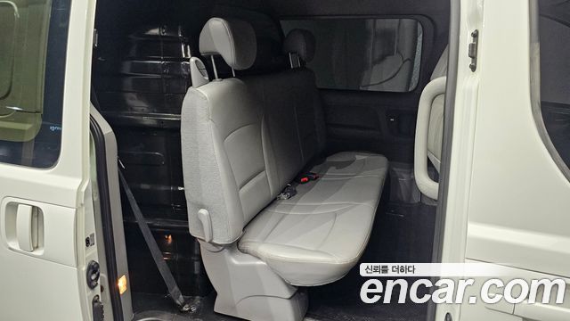 Hyundai Grand Starex Van 5-Seater Smart 2021 — фото 11