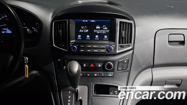 Hyundai Grand Starex Van 5-Seater Smart 2021 — фото 14