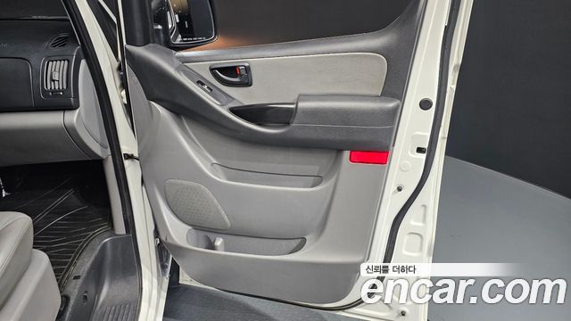 Hyundai Grand Starex Van 5-Seater Smart 2021 — фото 25