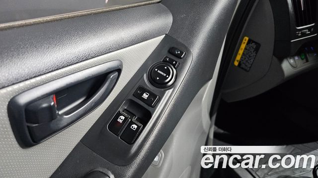 Hyundai Grand Starex Van 5-Seater Smart 2021 — фото 29