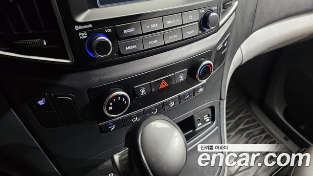 Hyundai Grand Starex Van 5-Seater Smart 2021 — фото 30