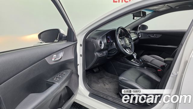 Kia K3 (II) 1.6 Prestige 2022 — фото 10