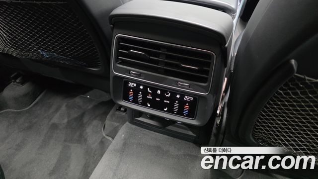 Audi Q8 (4M) 50 TDI Quattro Premium 2021 — фото 18