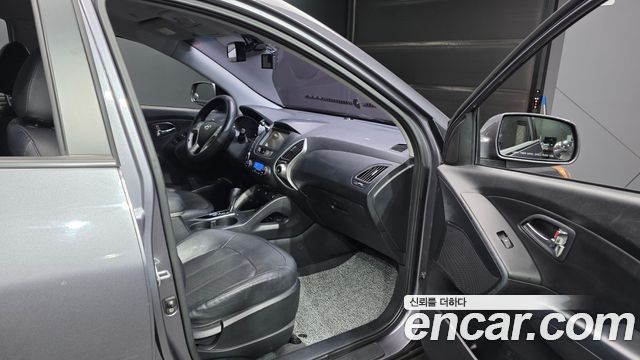 Hyundai Tucson ix Diesel 2WD LX20 Smart-Pack 2013 — фото 11