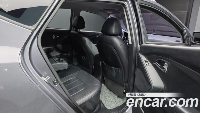 Hyundai Tucson ix Diesel 2WD LX20 Smart-Pack 2013 — фото 12