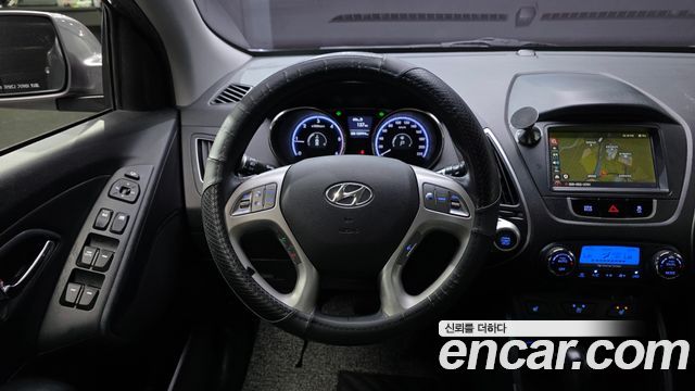 Hyundai Tucson ix Diesel 2WD LX20 Smart-Pack 2013 — фото 13
