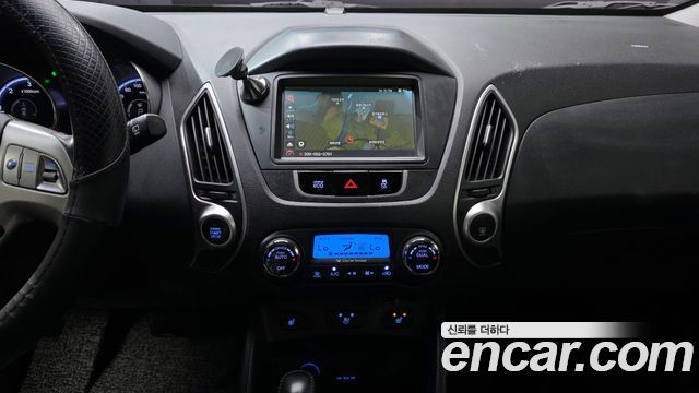 Hyundai Tucson ix Diesel 2WD LX20 Smart-Pack 2013 — фото 14