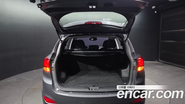Hyundai Tucson ix Diesel 2WD LX20 Smart-Pack 2013 — фото 20