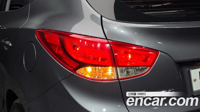 Hyundai Tucson ix Diesel 2WD LX20 Smart-Pack 2013 — фото 23