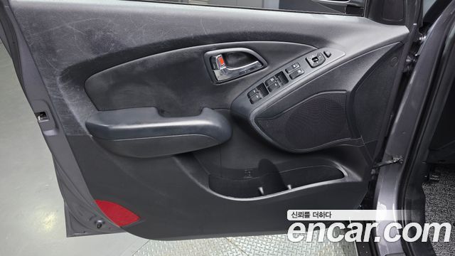Hyundai Tucson ix Diesel 2WD LX20 Smart-Pack 2013 — фото 24
