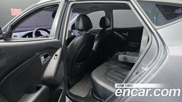 Hyundai Tucson ix Diesel 2WD LX20 Smart-Pack 2013 — фото 26