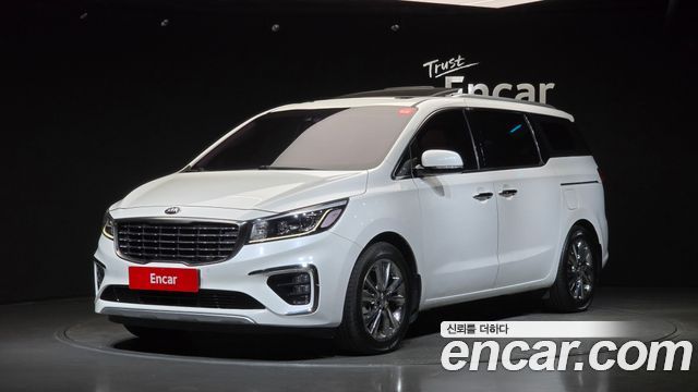 Kia Carnival 9-Seater Prstige