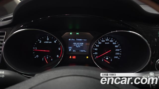 Kia Carnival 9-Seater Prstige 2019 — фото 8