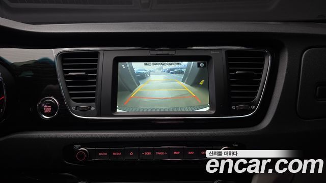 Kia Carnival 9-Seater Prstige 2019 — фото 15