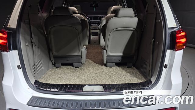 Kia Carnival 9-Seater Prstige 2019 — фото 20