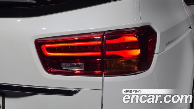 Kia Carnival 9-Seater Prstige 2019 — фото 23