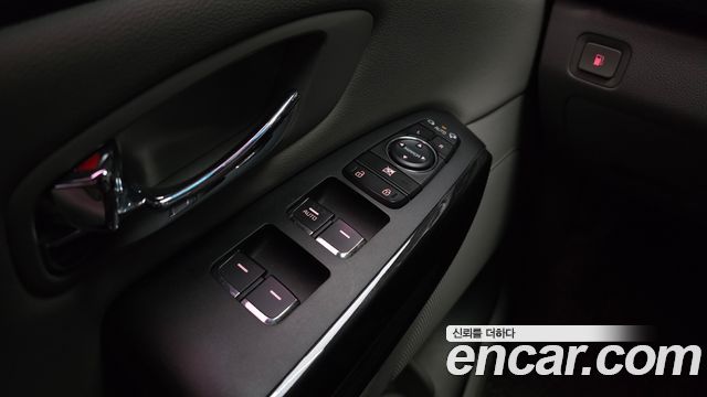 Kia Carnival 9-Seater Prstige 2019 — фото 29