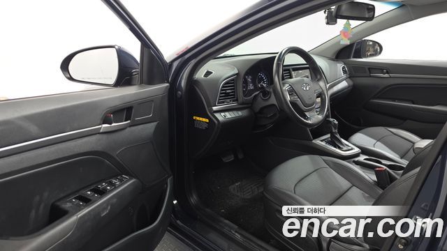 Hyundai Avante (AD) 1.6 GDI Smart Special 2016 — фото 10