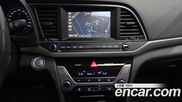 Hyundai Avante (AD) 1.6 GDI Smart Special 2016 — фото 18