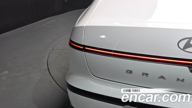 Hyundai Grandeur Hybrid (GN7) Exclusive 2023 — фото 23