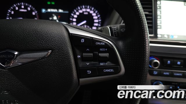 Genesis G80 3.3 GDI AWD Premium Luxury 2018 — фото 16