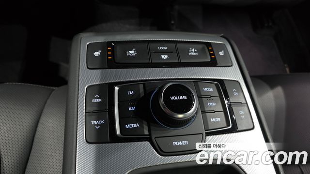 Genesis G80 3.3 GDI AWD Premium Luxury 2018 — фото 18