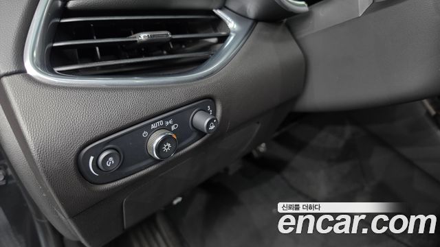 Chevrolet Malibu 1.8 Hybird LT Deluxe 2017 — фото 24